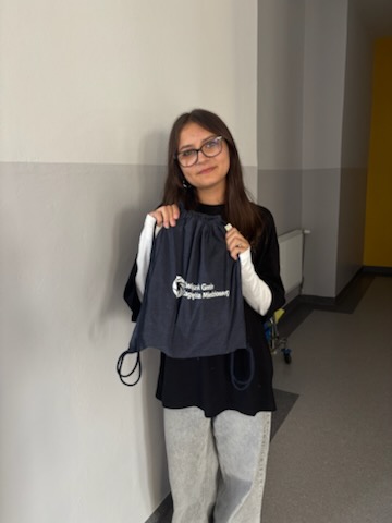 wręczenie nagród za zbiórkę elektroodpadów w szkołach